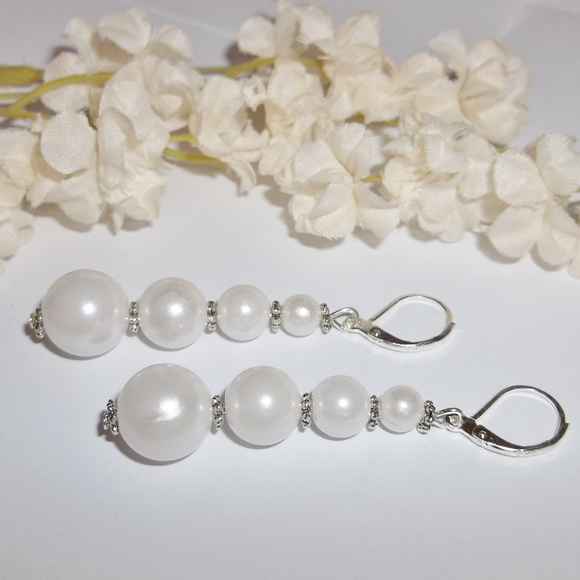Long White Pearl Earrings Set Jewelry Beaded Fashion Accessory Dangle NWT 2859 - Picture 2 of 10